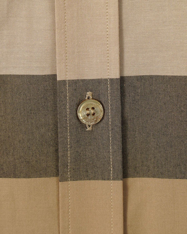 ブランドシャツ全体デザイン